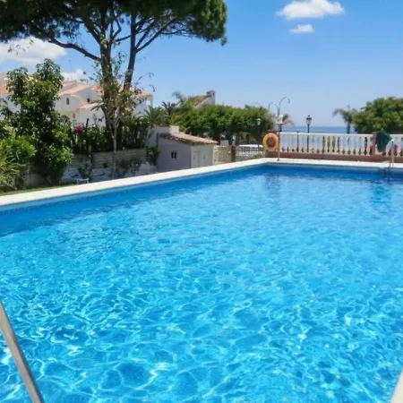 Carabeo 3 Dorm Апартаменты