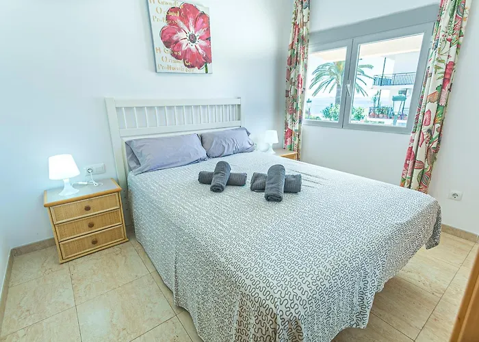 Carabeo 3 Dorm Apartment Nerja